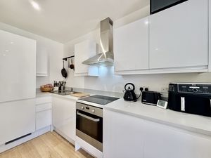 Photo 6- click for photo gallery